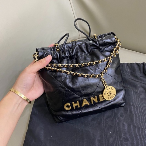 【95新✨鬆弛感滿滿】Chanel 22 bag Mini 黑金迷你斜揹包｜手提包