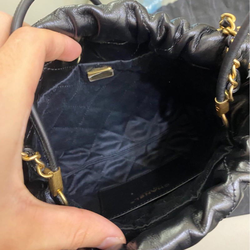 【95新✨鬆弛感滿滿】Chanel 22 bag Mini 黑金迷你斜揹包|手提包-5