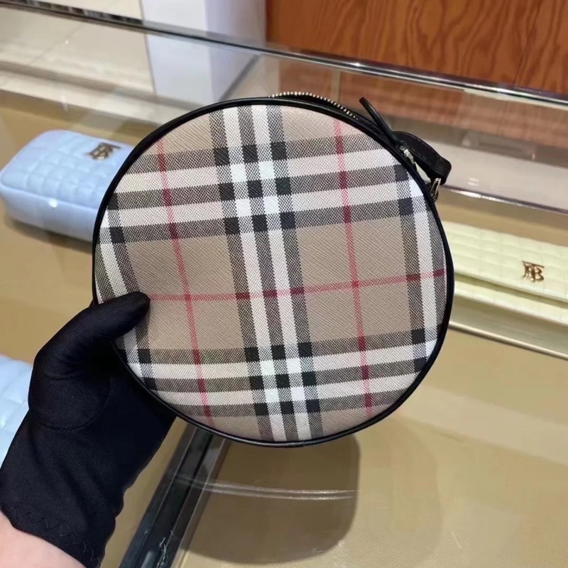 Burberry 經典格紋斜背圓餅包.黑邊-3