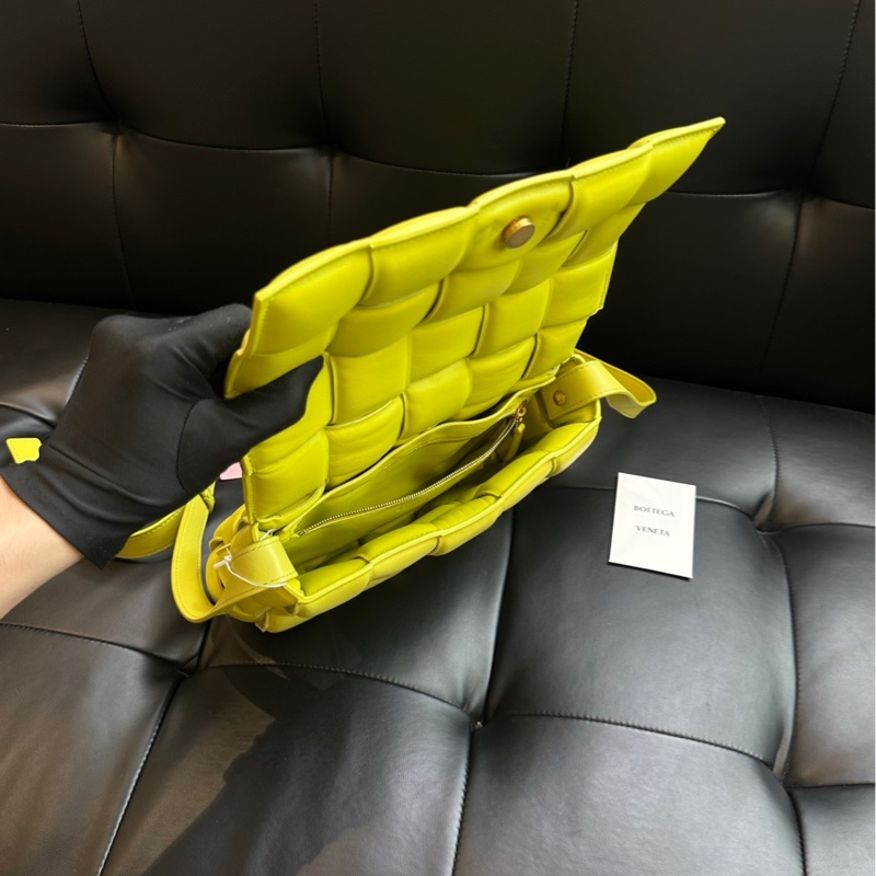 【99新🆕】BV Padded Cassette 15格膨脹枕頭包 斜挎郵差包 奇異果🥝綠-6