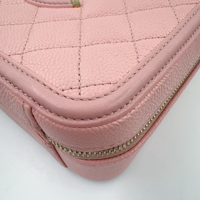 CHANEL水蜜桃粉金釦VANITY CASE中號化妝箱包A93343-10