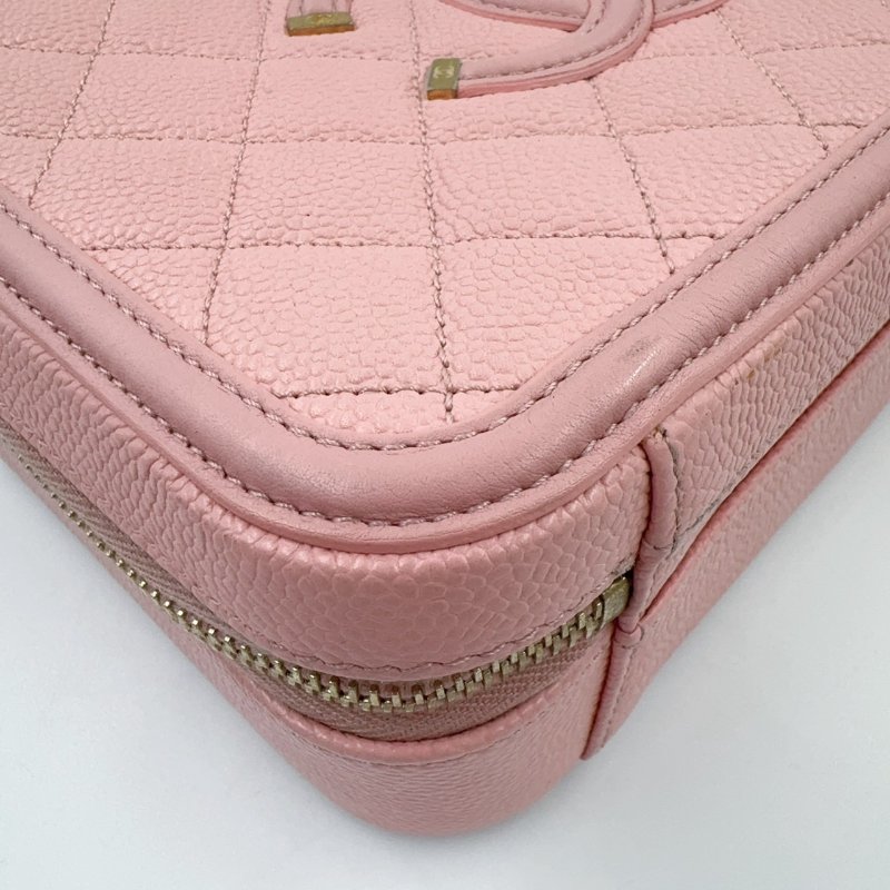 CHANEL水蜜桃粉金釦VANITY CASE中號化妝箱包A93343-11