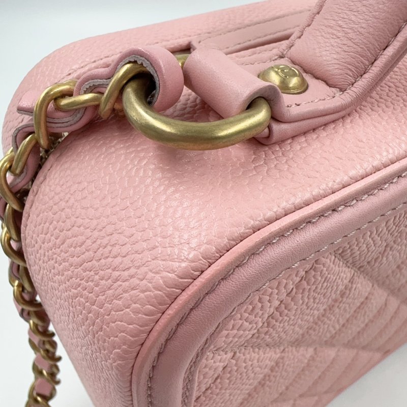 CHANEL水蜜桃粉金釦VANITY CASE中號化妝箱包A93343-22