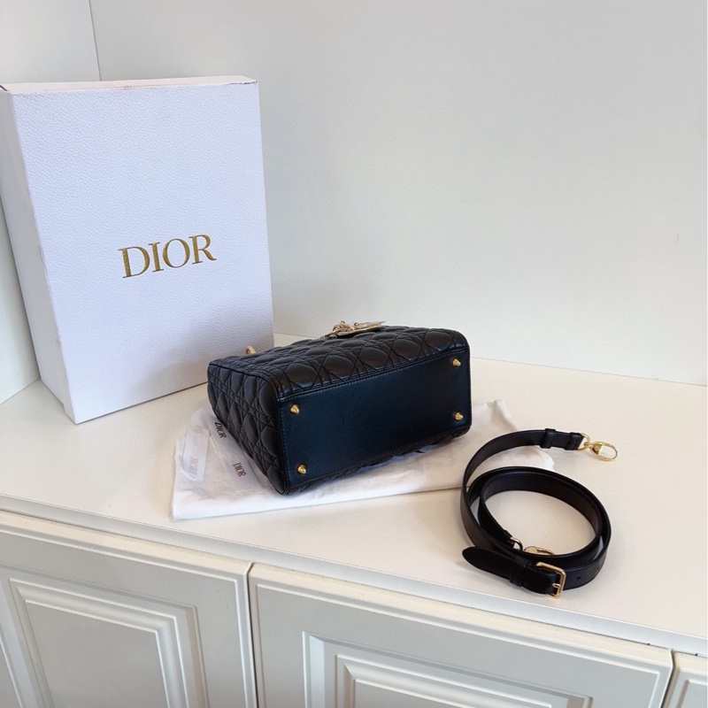 【98新帶膜🆕】Dior lady dior 中號 黑金 羊皮 五格戴妃包-4