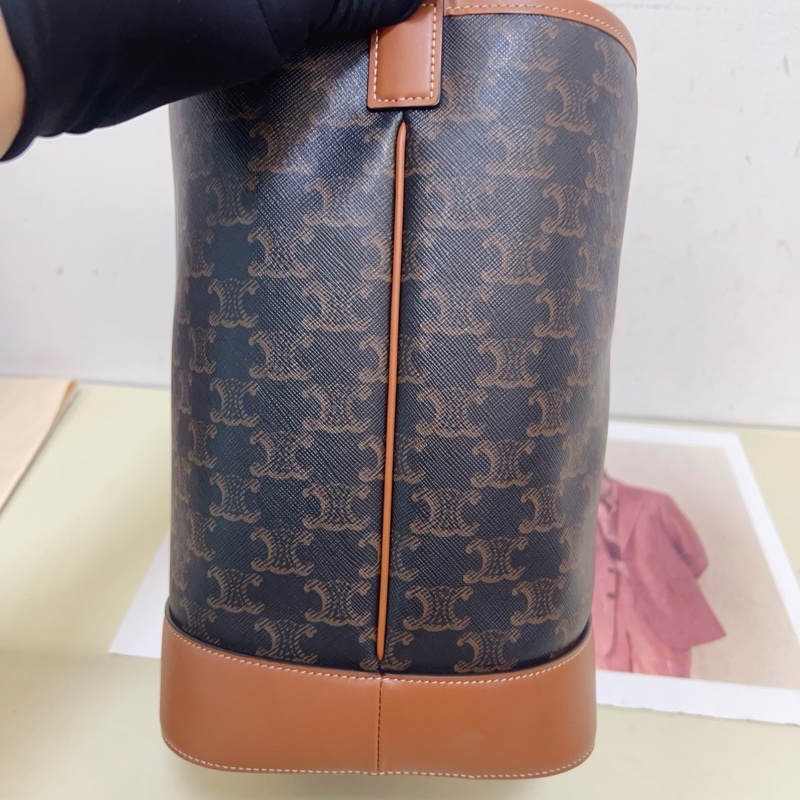閒置CELINE賽琳 Triomphe 經典凱旋門滿印老花水桶包-3