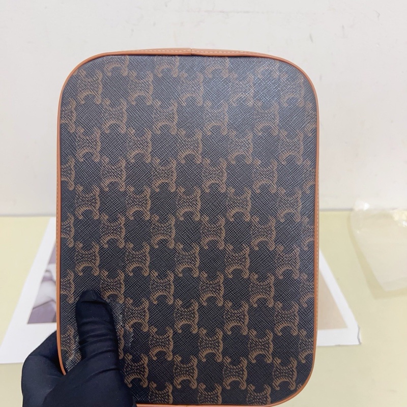 閒置CELINE賽琳 Triomphe 經典凱旋門滿印老花水桶包-4