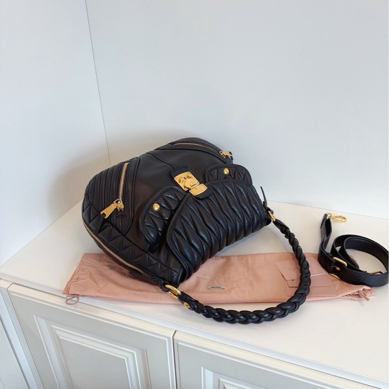 【98新🆕】MiuMiu 黑金雙口袋機車大元寶Hobo 單肩包-3