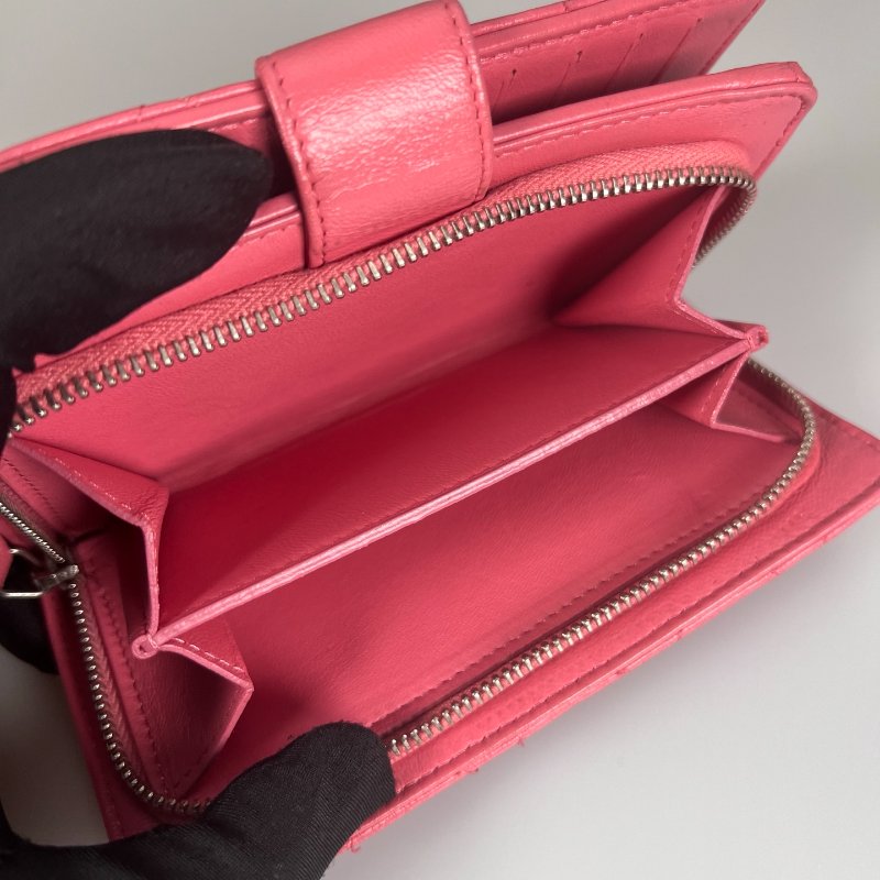 CHANEL 對開短夾羊皮粉 保卡款16開-6