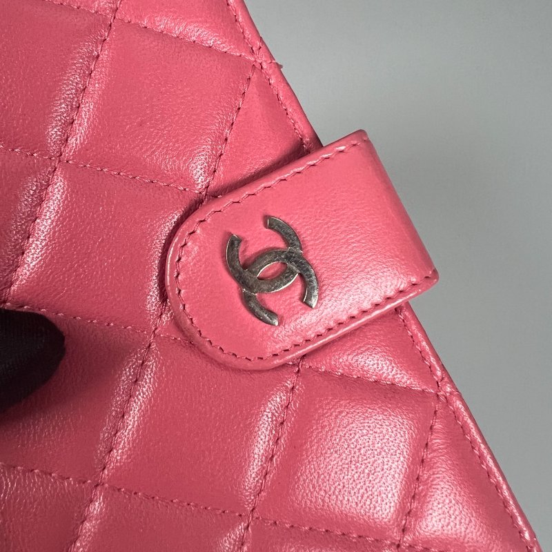 CHANEL 對開短夾羊皮粉 保卡款16開-8