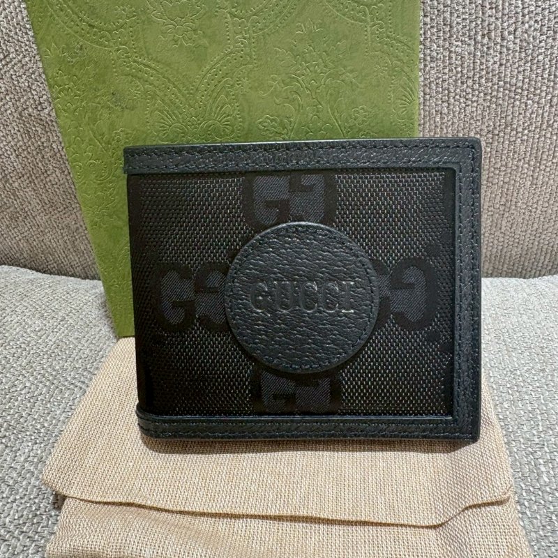 Gucci Off The Grid經典緹花尼龍對開短夾-0