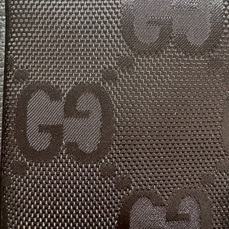 Gucci Off The Grid經典緹花尼龍對開短夾-5