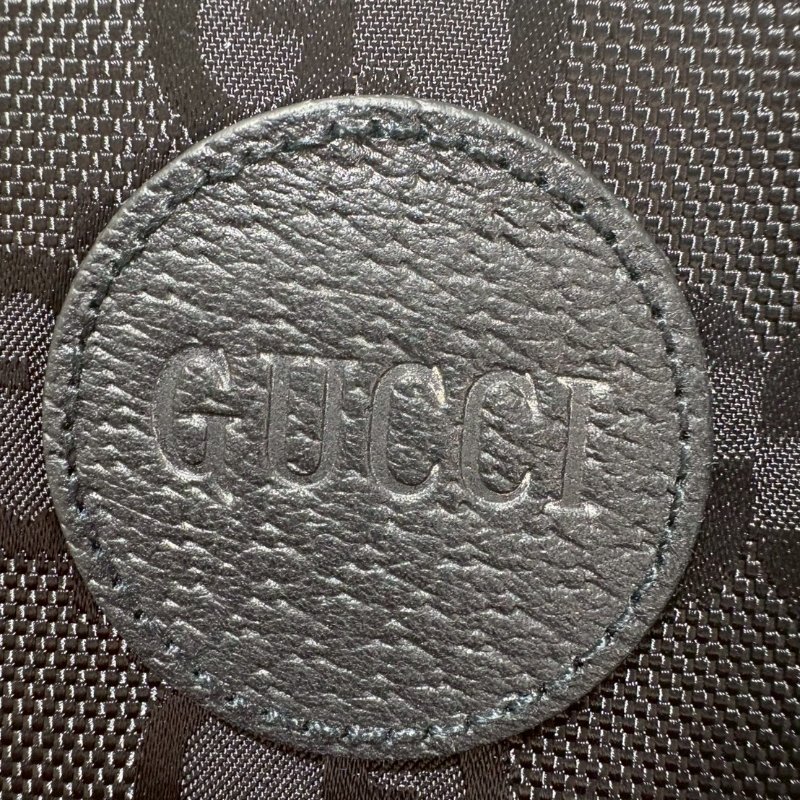 Gucci Off The Grid經典緹花尼龍對開短夾-7