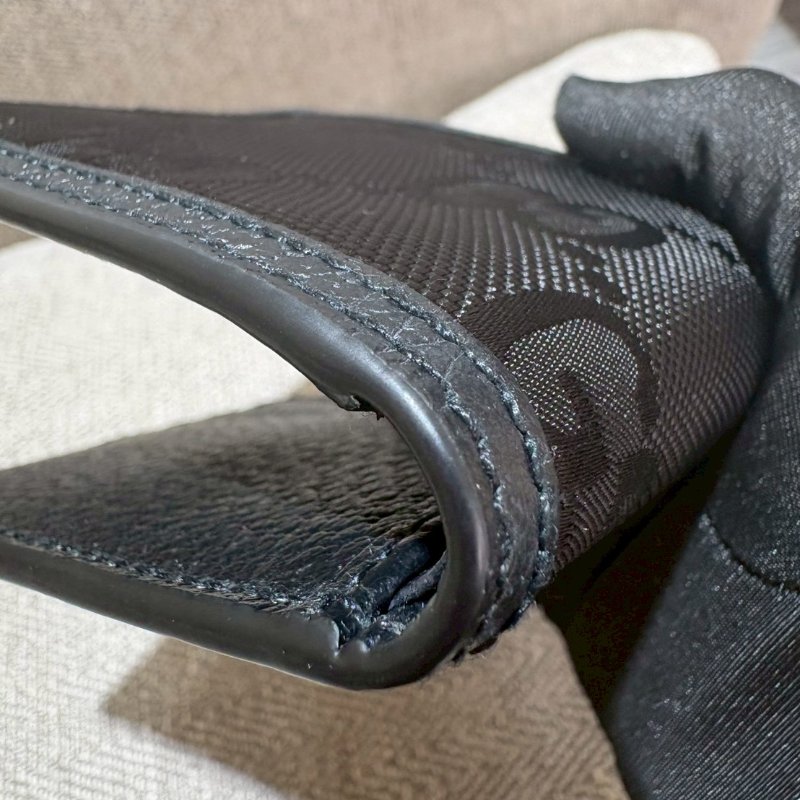 Gucci Off The Grid經典緹花尼龍對開短夾-10