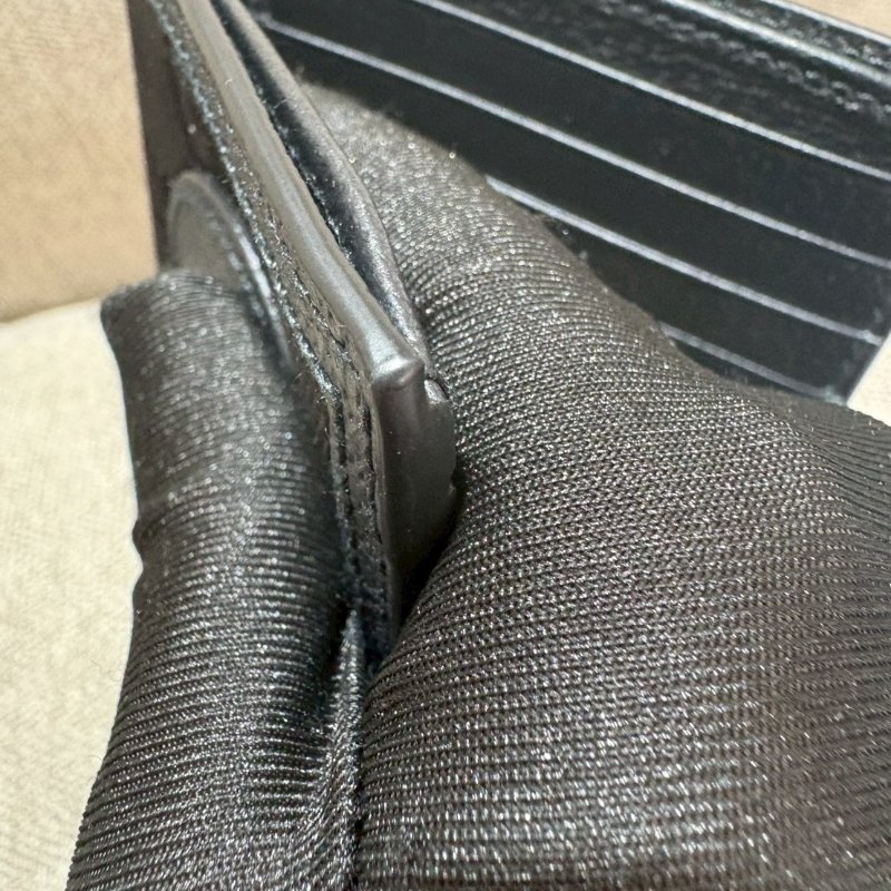 Gucci Off The Grid經典緹花尼龍對開短夾-16