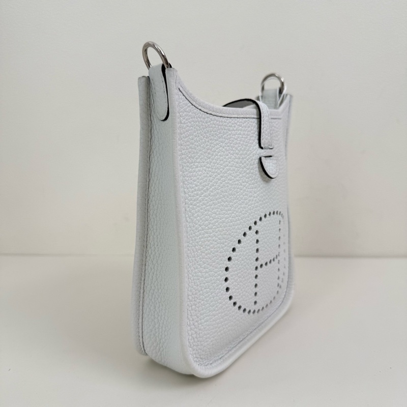 Hermes 愛馬仕 伊芙琳 奶昔白 mini銀扣 尺寸:長寬高 17*18*5.5cm-6