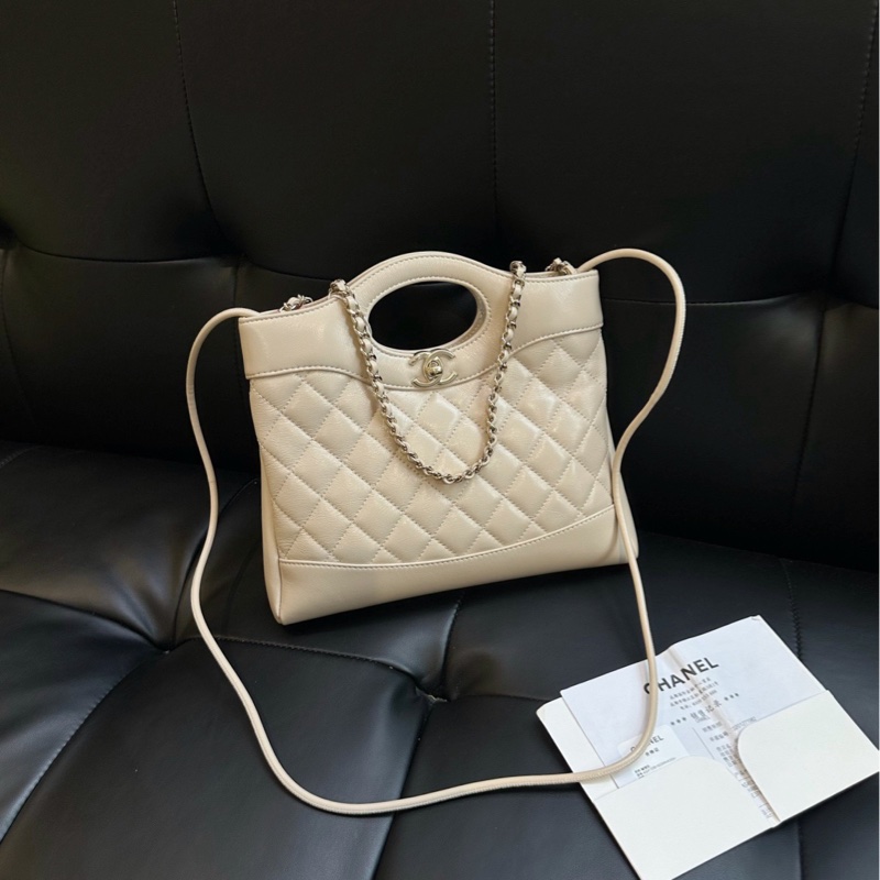 【閒置帶膜🆕】Chanel 25p淺米色金扣31bag mini 斜挎包-0