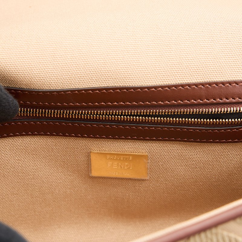 Fendi 中號刺繡法棍包/奶茶棕色-23