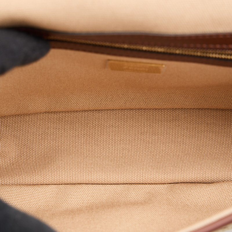 Fendi 中號刺繡法棍包/奶茶棕色-25