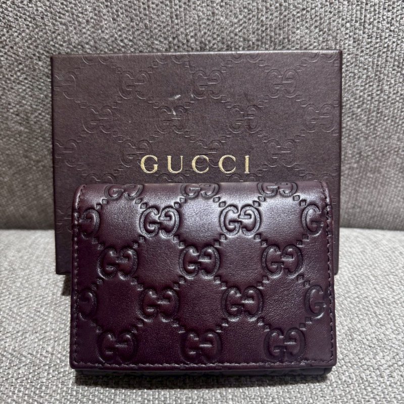 GUCCI GG 壓紋牛皮深棕卡夾包-0