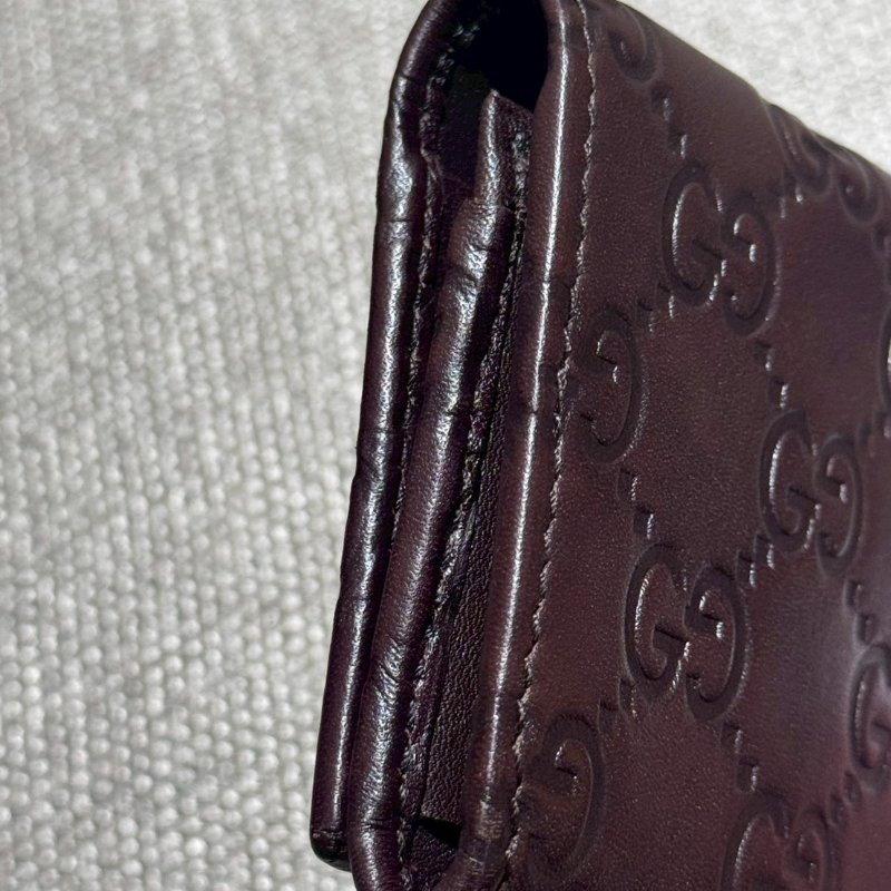 GUCCI GG 壓紋牛皮深棕卡夾包-9