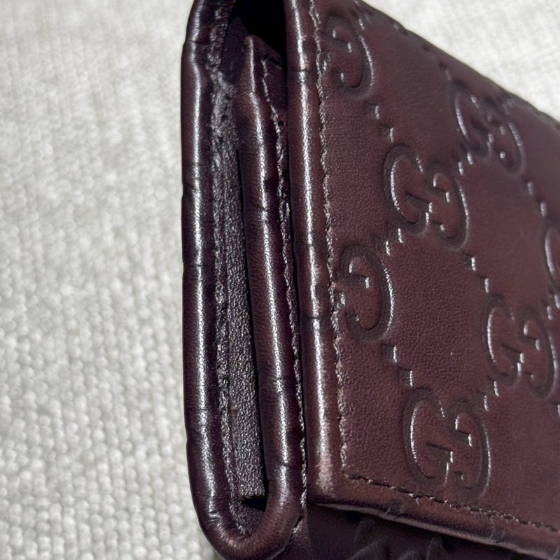 GUCCI GG 壓紋牛皮深棕卡夾包-11