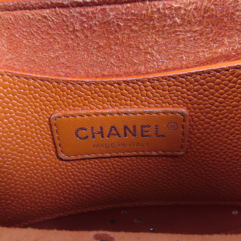 CHANEL 牛皮皮革Coco Curve銀扣肩背袋-8