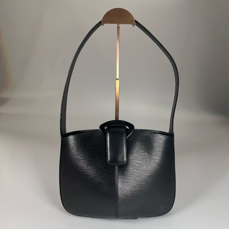 LV M52162 黑水波紋腋下包-0