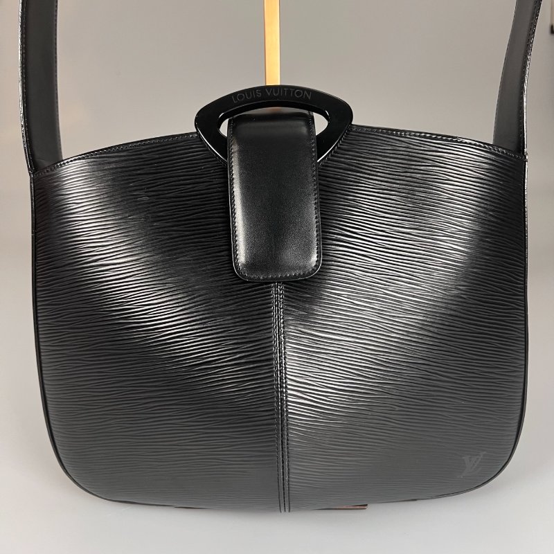 LV M52162 黑水波紋腋下包-7