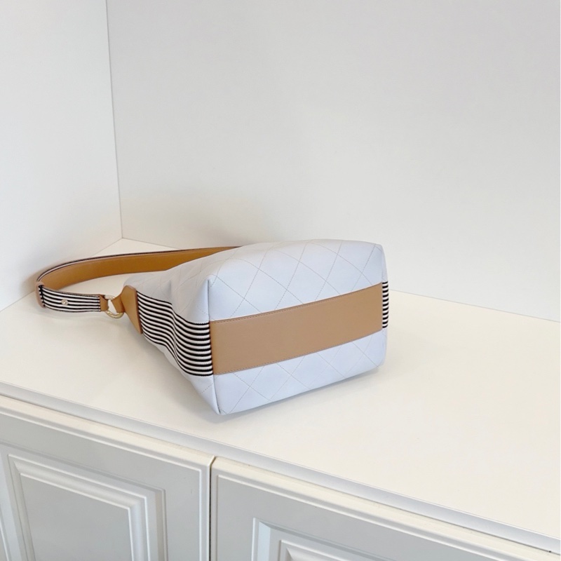 【98新🆕】Chanel 白金牛皮菱格🤍2way嬉皮水桶包 單肩包-4