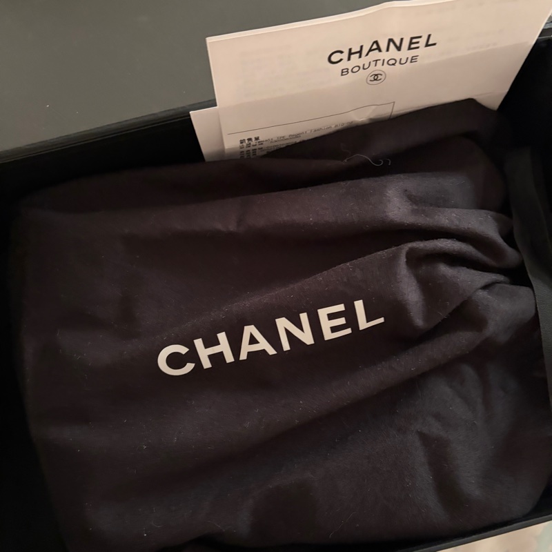 【專櫃正品】Chanel 香奈兒 Gabrielle Hobo 流浪包（小號/全白/金銀三色鍊）附購證-4