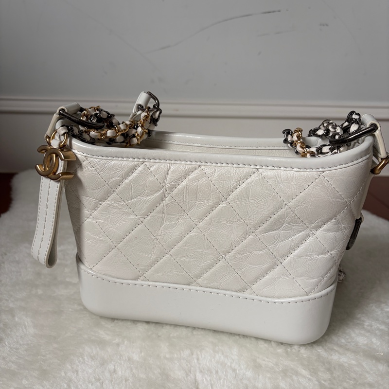 【專櫃正品】Chanel 香奈兒 Gabrielle Hobo 流浪包（小號/全白/金銀三色鍊）附購證-8