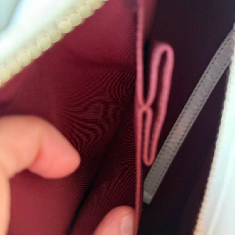 【專櫃正品】Chanel 香奈兒 Gabrielle Hobo 流浪包（小號/全白/金銀三色鍊）附購證-21