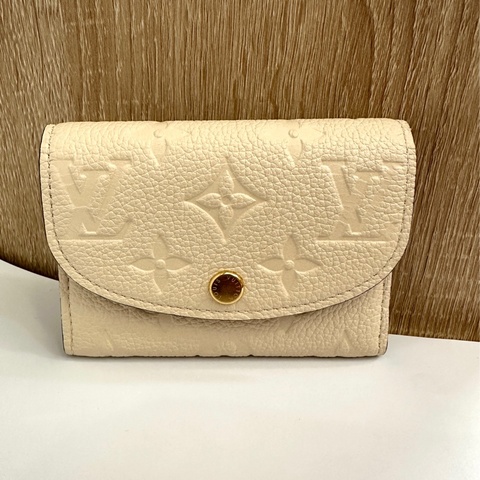 LV 米白牛皮壓紋Risalie 下蓋零錢包