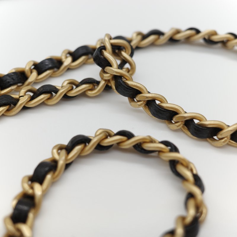 新款全網最低♥️品牌月特價下個月恢復原價(近新全配♥️購買憑證)Chanel 香奈兒 黑色 粒面牛皮 金屬手柄雕花 黑金色皮穿鏈 手提包 斜挎包 兩用-11