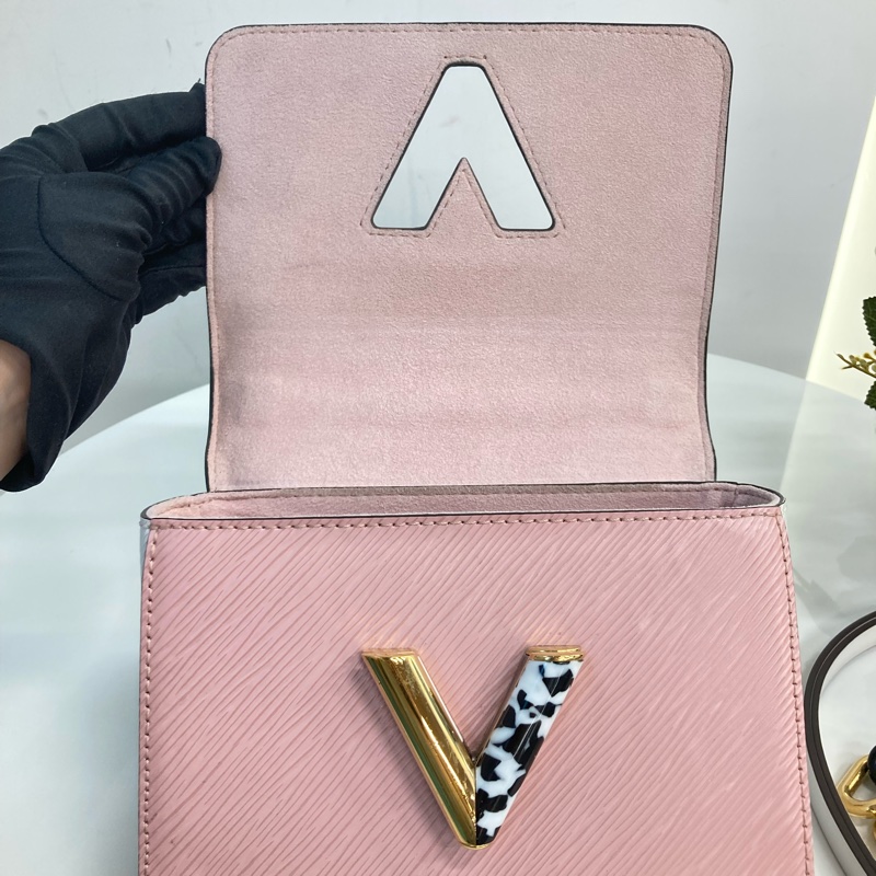 MS0598	Louis Vuitton 路易威登 扭扭包 小號 水波紋 樹皮紋 粉紅色 鴛鴦金扣 Twist PM Epi Pink and Stone x GHW-39
