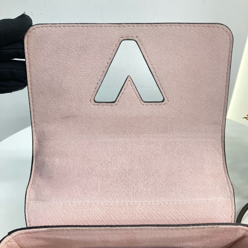 MS0598	Louis Vuitton 路易威登 扭扭包 小號 水波紋 樹皮紋 粉紅色 鴛鴦金扣 Twist PM Epi Pink and Stone x GHW-40