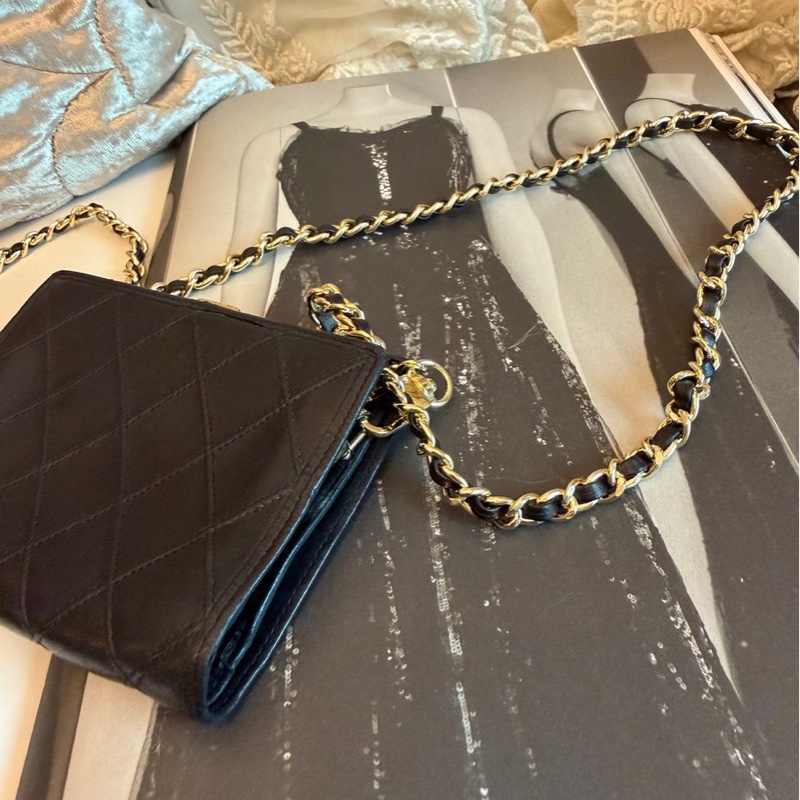 香奈兒 黑色 皮革包 銀包 /中古 vintage Chanel黑色 皮革中夾 皮夾 錢包 短夾二手包 小包 古董-11