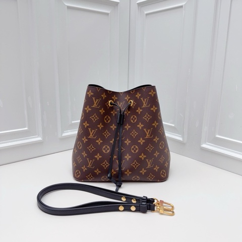 LV 路易威登經典老花黑水桶包neonoe