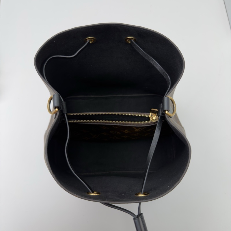 LV 路易威登經典老花黑水桶包neonoe-6