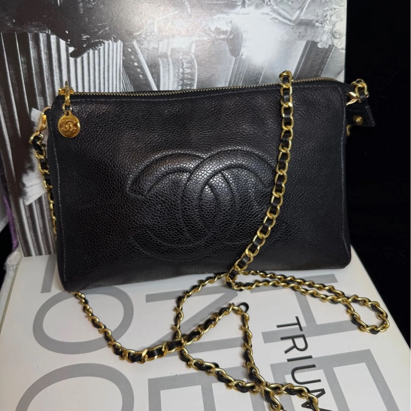香奈兒 中古包 Chanel 黑金 魚子醬 皮革包 側背包 斜背包 二手古董包 黑色 小包 古董 中古二手Chanel黑色魚子醬皮革側背包斜背包 皮革包 單肩包 古董-0