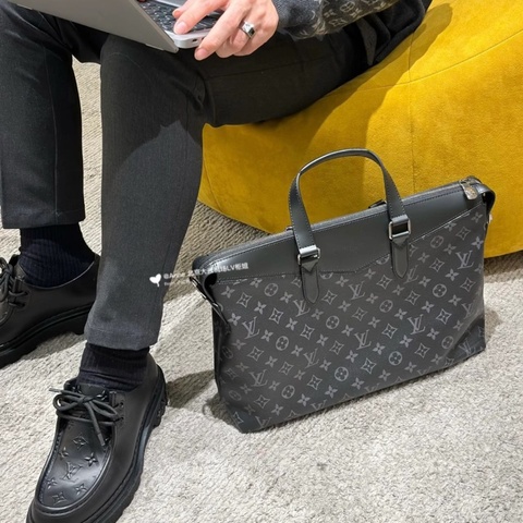 【95新✨超低價優惠✨經典款式】Louis Vuitton 黑色老花公文包