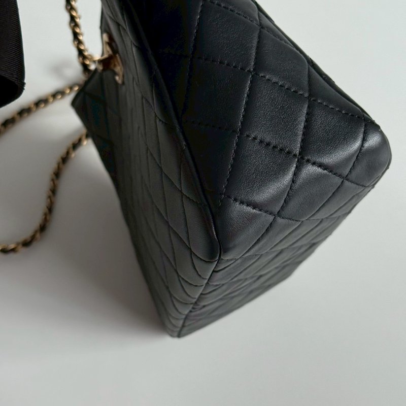 99新🆕 芯片款 Chanel 香奈兒 金球hobo斜背包 黑金-9