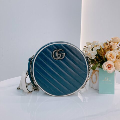 MS0600 Gucci 古馳 圓餅 斜背 牛皮 斜紋 軍藍色 螺絲紋銀扣 GG Marmont Round Bag Mini Calfskin Navy and White x PHW