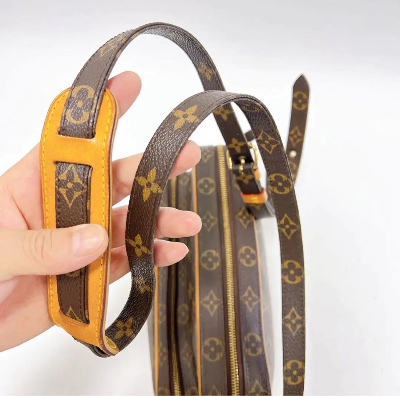 【狀況超好❗️全網最低價】LV雙層竪版相機包|記者包|男女包 單肩款|橫版|經典雙層設計-7