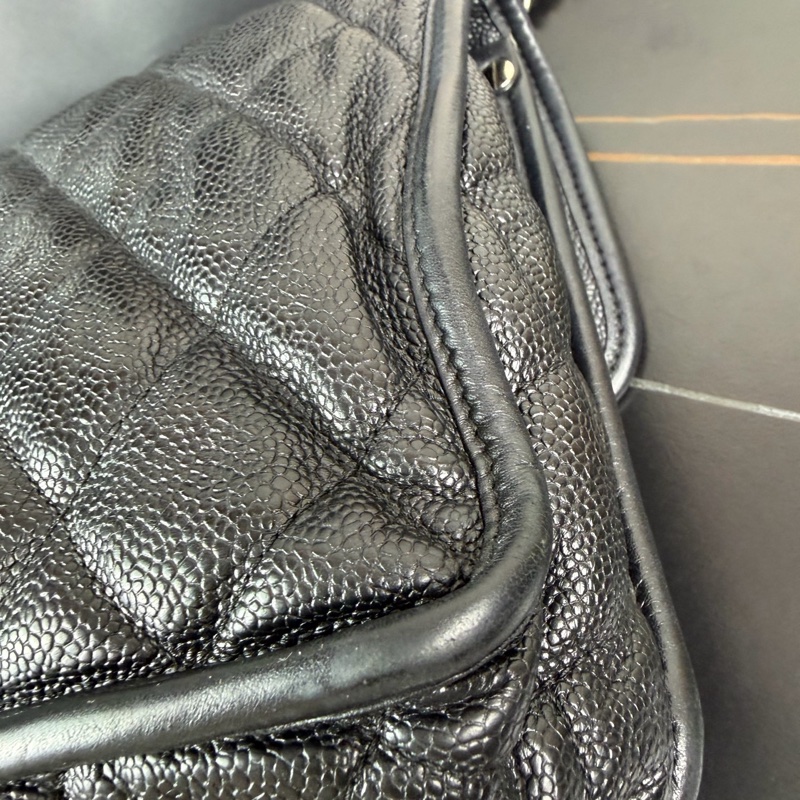 Chanel 香奈兒 黑銀荔枝牛皮CF機場包 18開 尺寸30×6×20-11