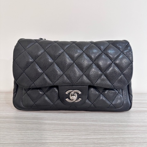 CHANEL經典仿舊銀鏈帶肩背菱格翻蓋包