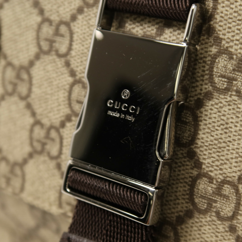 GUCCI 塗層帆布GG Supreme銀扣肩背袋-9