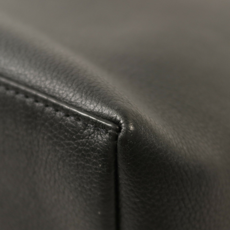 LOUIS VUITTON 牛皮皮革Lockme Go銀扣手挽袋-12