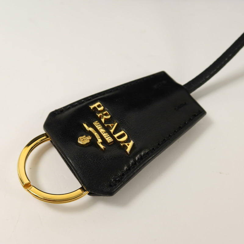 PRADA 尼龍Hobo Bag金扣手挽袋-9