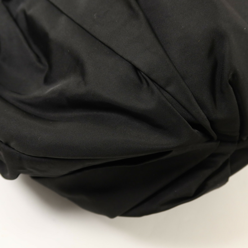 PRADA 尼龍Hobo Bag金扣手挽袋-10